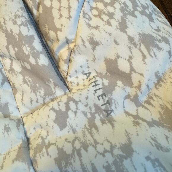 Athleta Downtown Printed Puffer Quilt Jacket Womens Sz S Python Seasalt Gorpcore - Picture 3 of 9